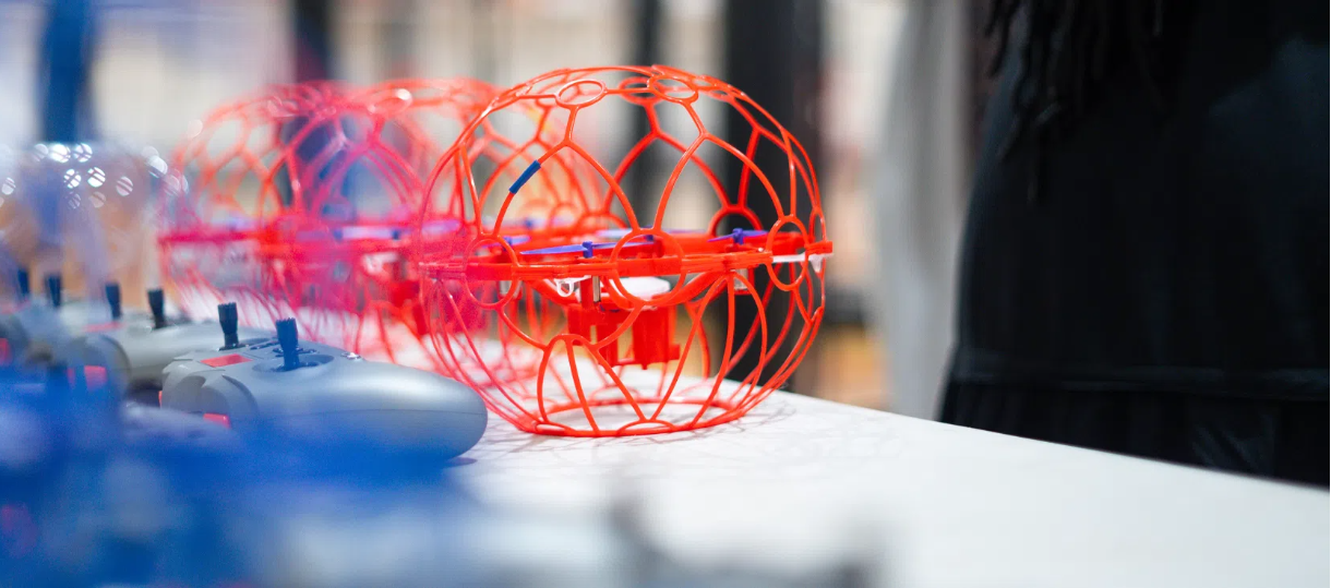 Tattu 無(wú)人機(jī)足球?qū)Ｓ秒姵叵盗?>
                        </div>
                        <div   id=