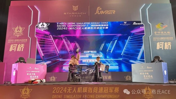 左李可兒、右李明逸