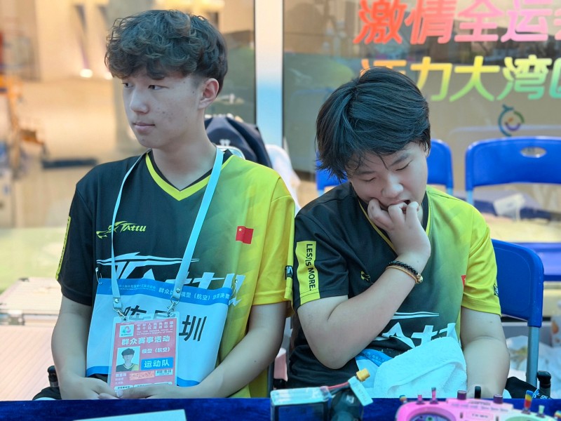 小白、果果，